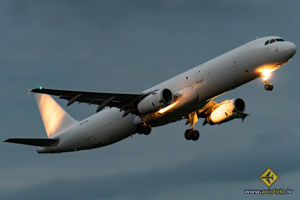 Airbus A321-231(P2F)